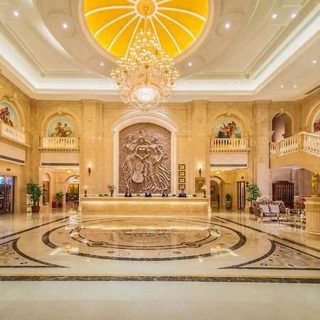 Vienna Hotel Chaozhou Plaza Exterior photo